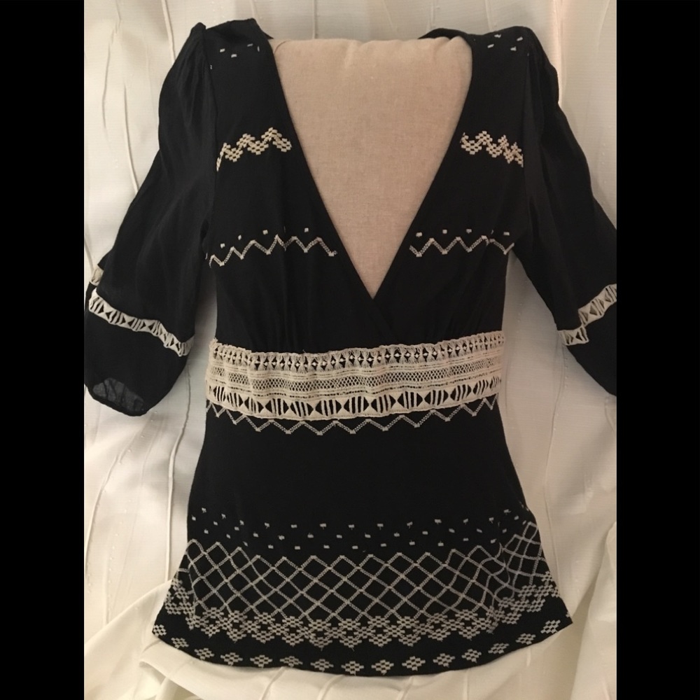 Language Black Deep V cotton top
